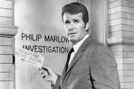 Investigatore privato Philip Marlowe interpretato da James Garner